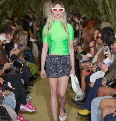 Eve Jobs Runway Walk for Coperni. 